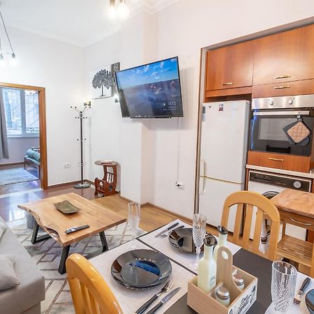 Vintage Home By Ndk And Vitosha Blvd With Free Secured Parking Sofia Bagian luar foto