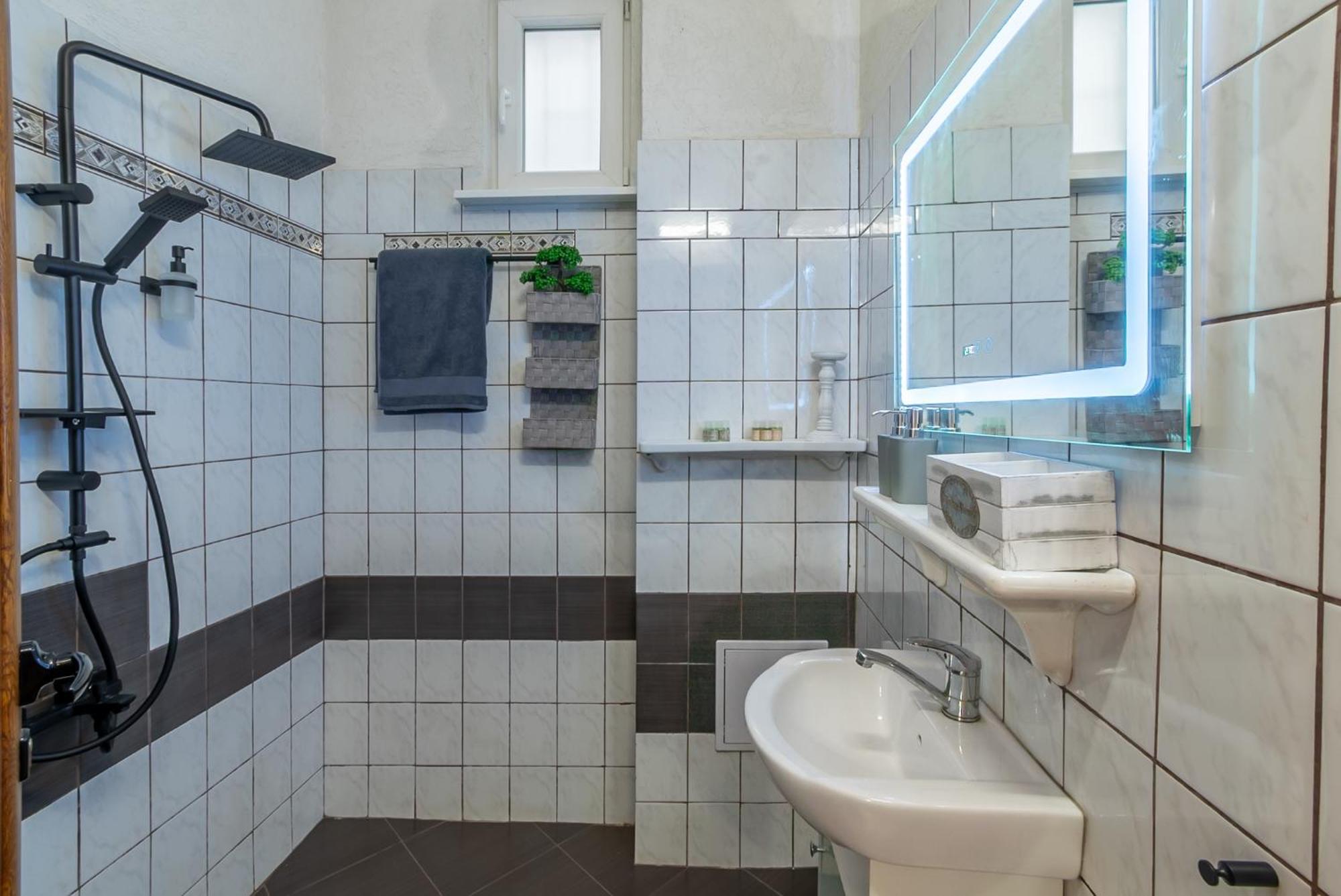 Vintage Home By Ndk And Vitosha Blvd With Free Secured Parking Sofia Bagian luar foto