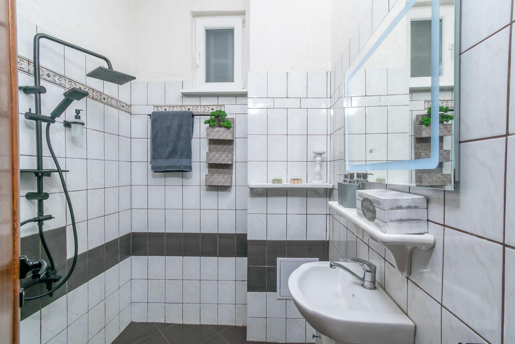 Vintage Home By Ndk And Vitosha Blvd With Free Secured Parking Sofia Bagian luar foto